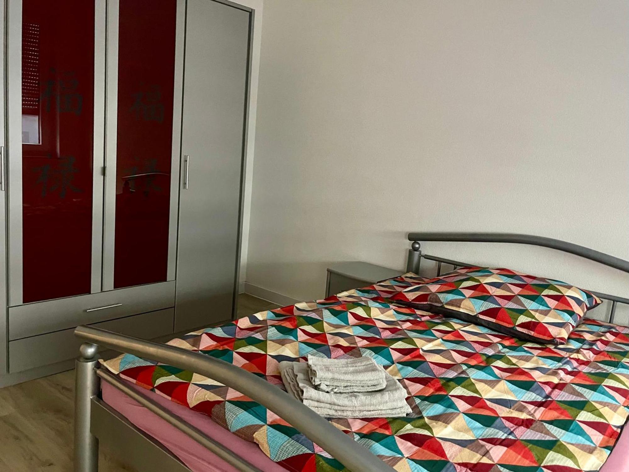 Neu Goldstadt Wunderschoenes 2 Zimmer Apartament Schloessle Zentrum Пфорцхайм Экстерьер фото