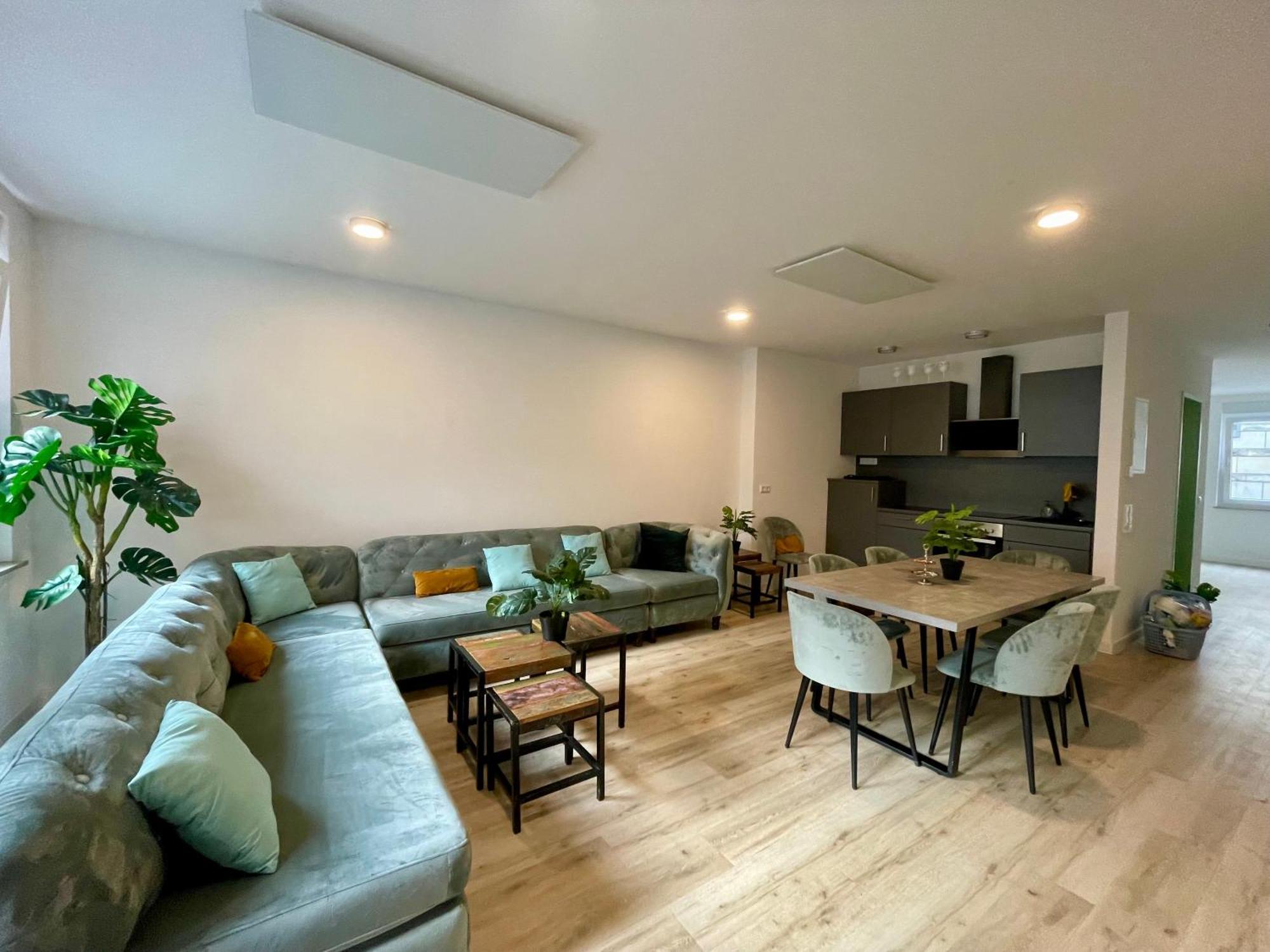 Neu Goldstadt Wunderschoenes 2 Zimmer Apartament Schloessle Zentrum Пфорцхайм Экстерьер фото