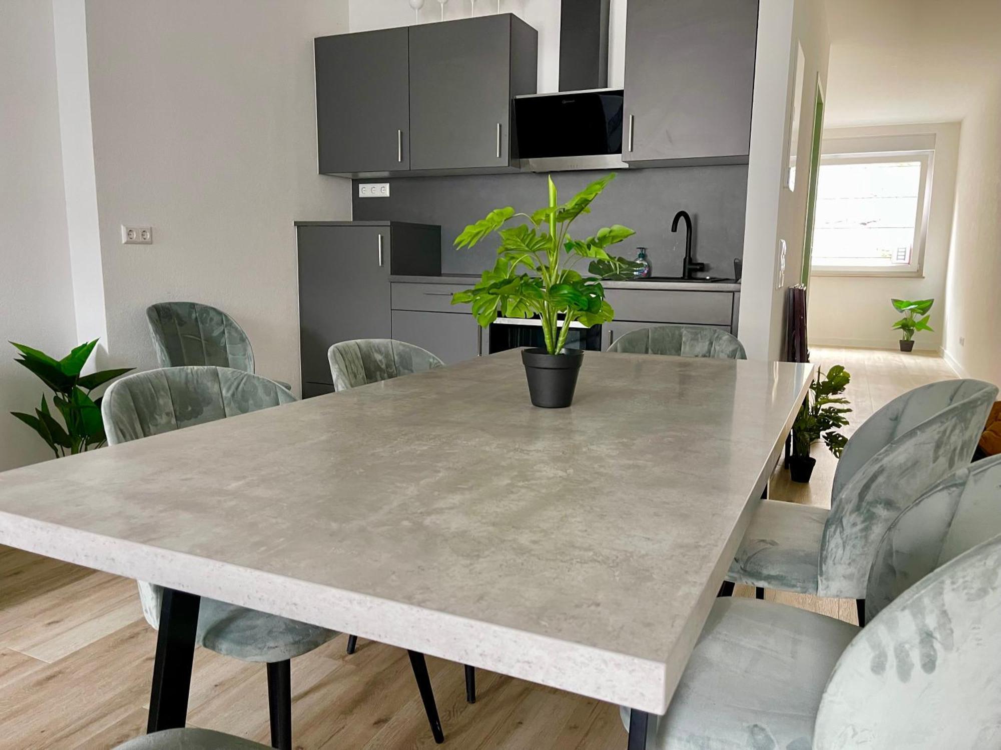 Neu Goldstadt Wunderschoenes 2 Zimmer Apartament Schloessle Zentrum Пфорцхайм Экстерьер фото
