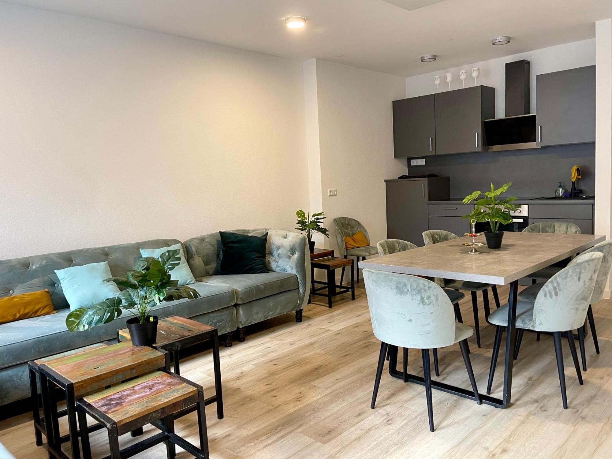 Neu Goldstadt Wunderschoenes 2 Zimmer Apartament Schloessle Zentrum Пфорцхайм Экстерьер фото